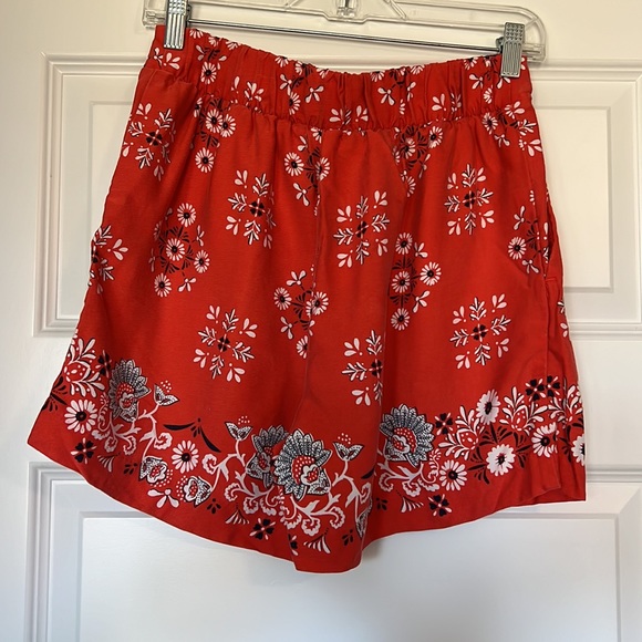 Ann Taylor only worn once, coral, elastic, high waist shorts - Picture 2 of 3